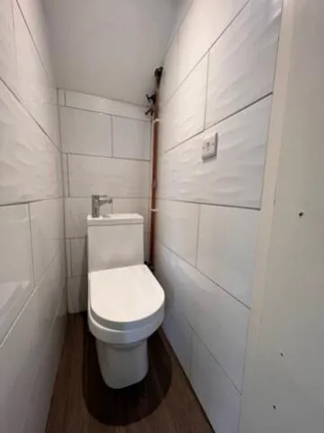 6 bedroom terraced house for rent