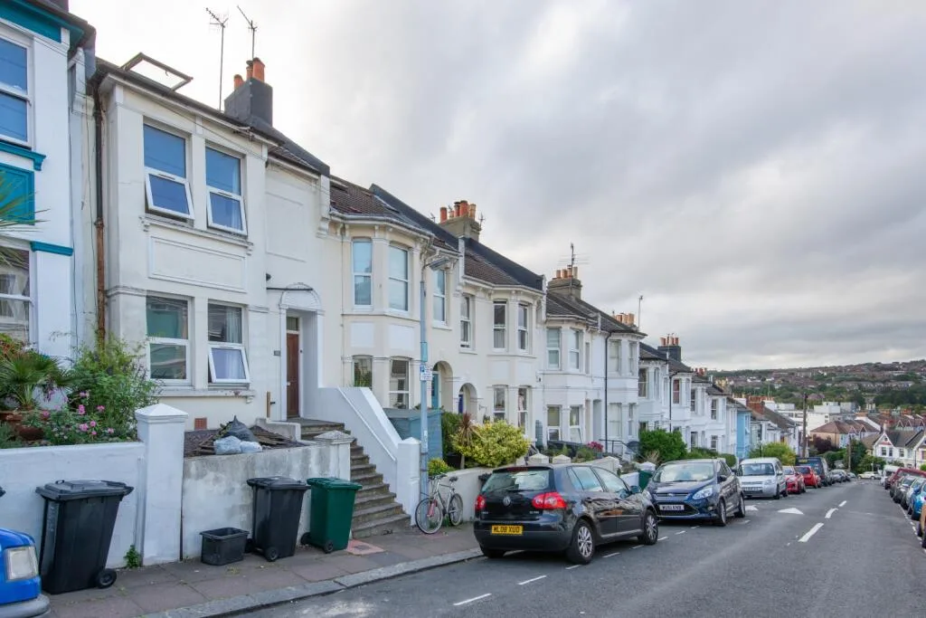 6 bedroom terraced house for rent