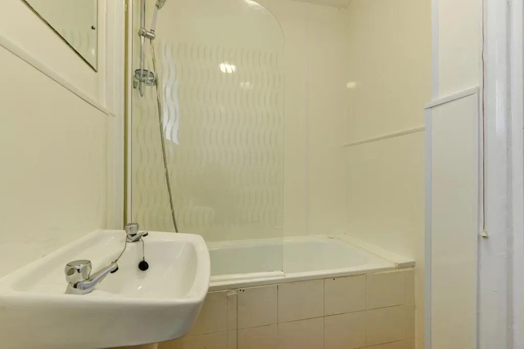 6 bedroom terraced house for rent