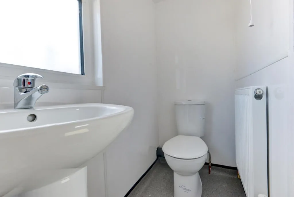 6 bedroom terraced house for rent
