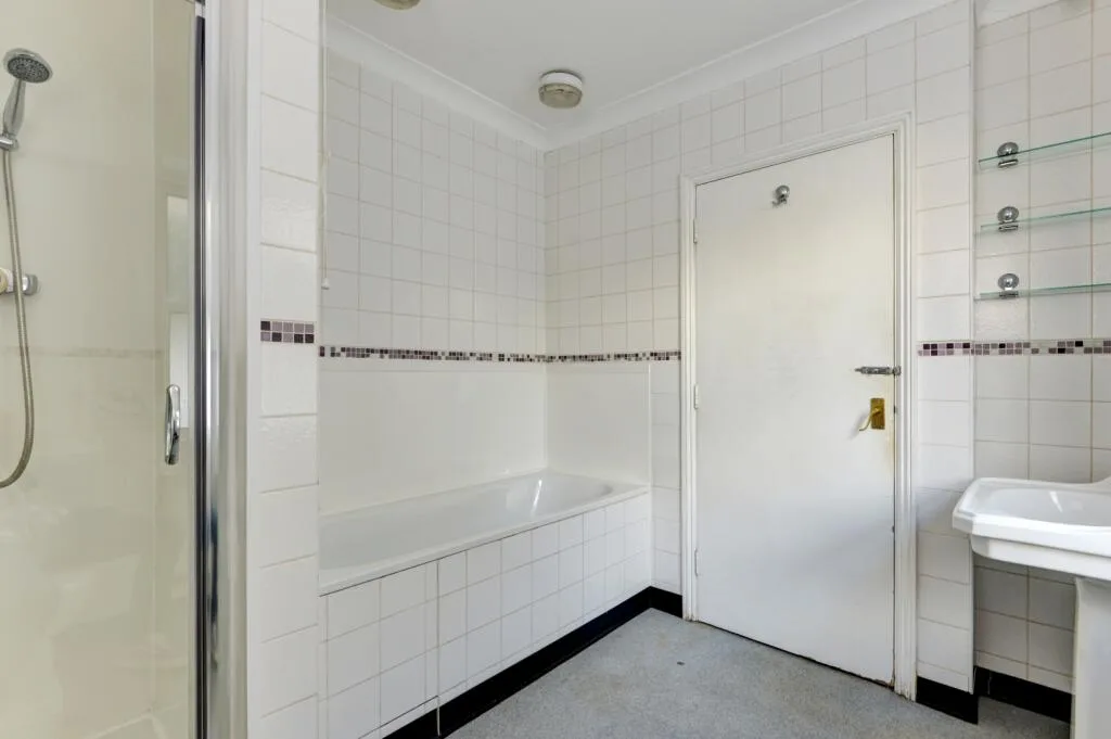 6 bedroom terraced house for rent
