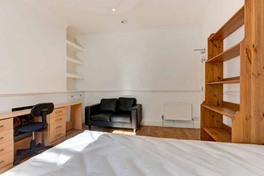 6 bedroom terraced house for rent