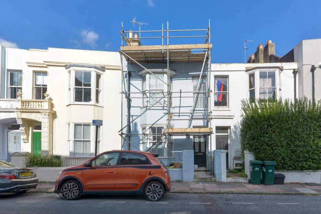 6 bedroom terraced house for rent
