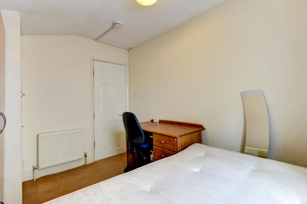 4 bedroom terraced house for rent