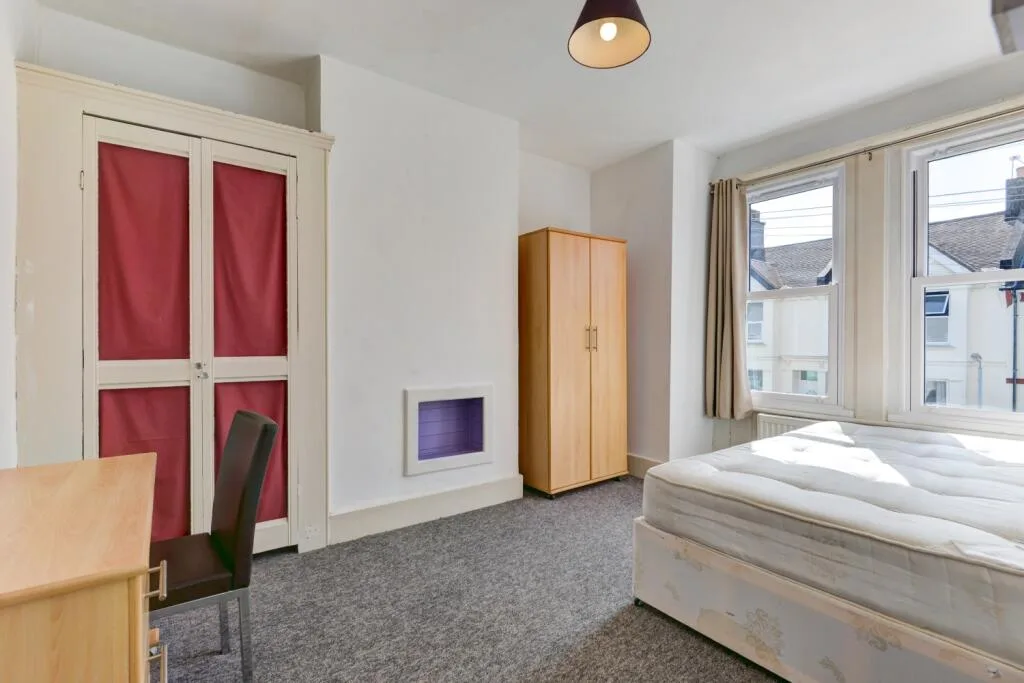 6 bedroom terraced house for rent