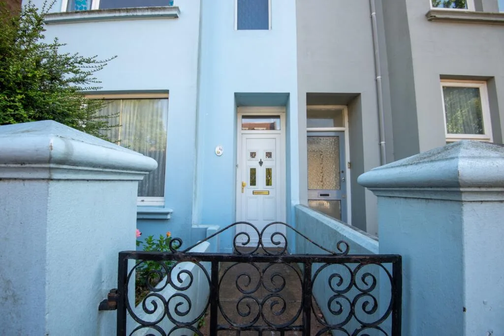 6 bedroom terraced house for rent