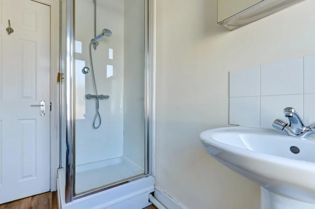 6 bedroom terraced house for rent