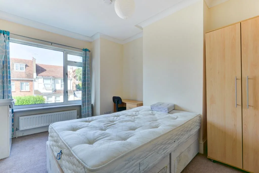 6 bedroom terraced house for rent