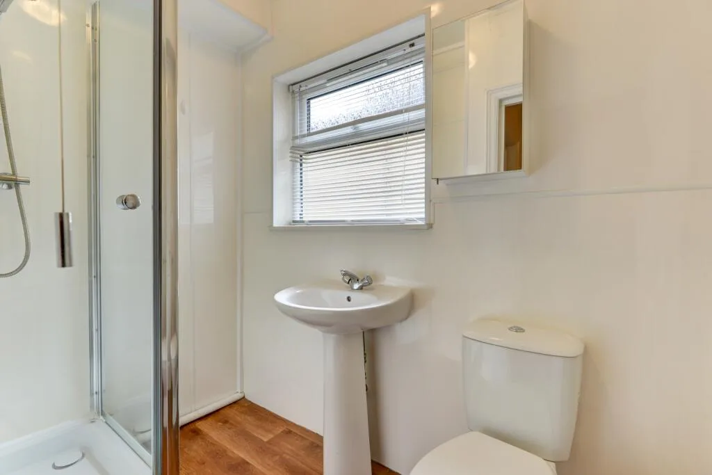 6 bedroom terraced house for rent
