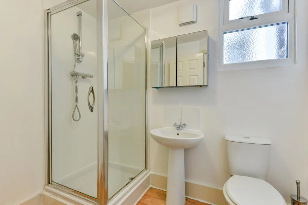 6 bedroom terraced house for rent