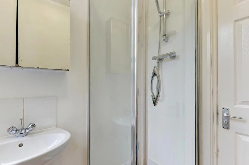 6 bedroom terraced house for rent