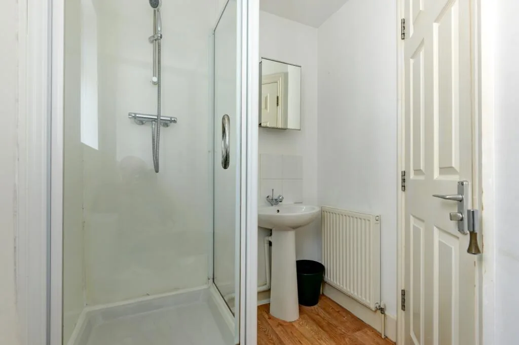 6 bedroom terraced house for rent