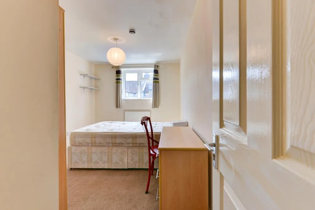 6 bedroom terraced house for rent