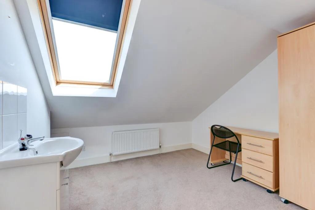 6 bedroom terraced house for rent