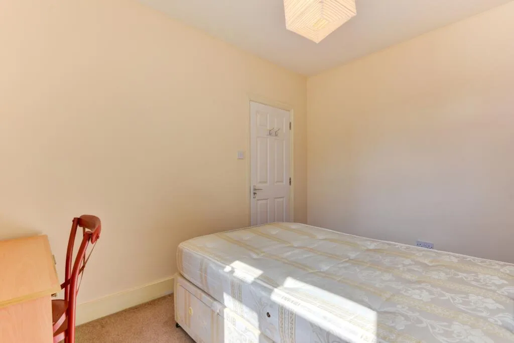 6 bedroom terraced house for rent