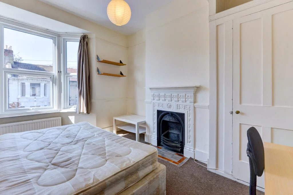 5 bedroom terraced house for rent