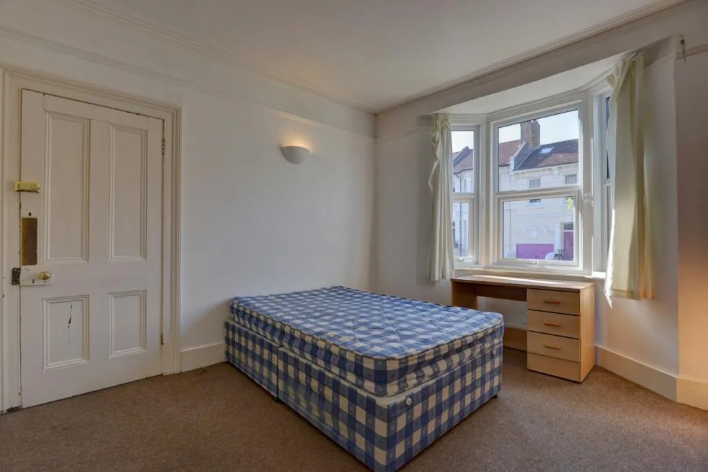 5 bedroom terraced house for rent