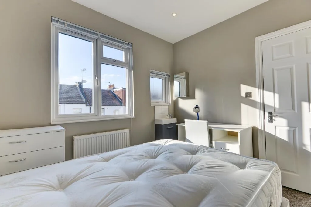 6 bedroom terraced house for rent
