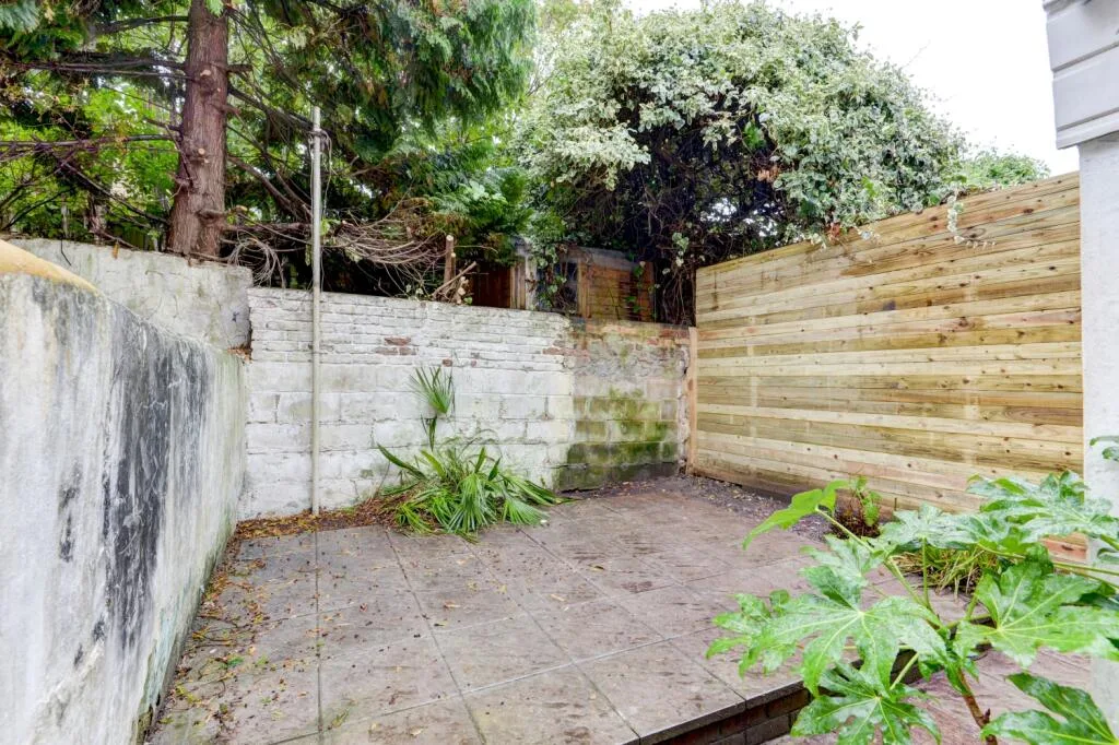 6 bedroom terraced house for rent