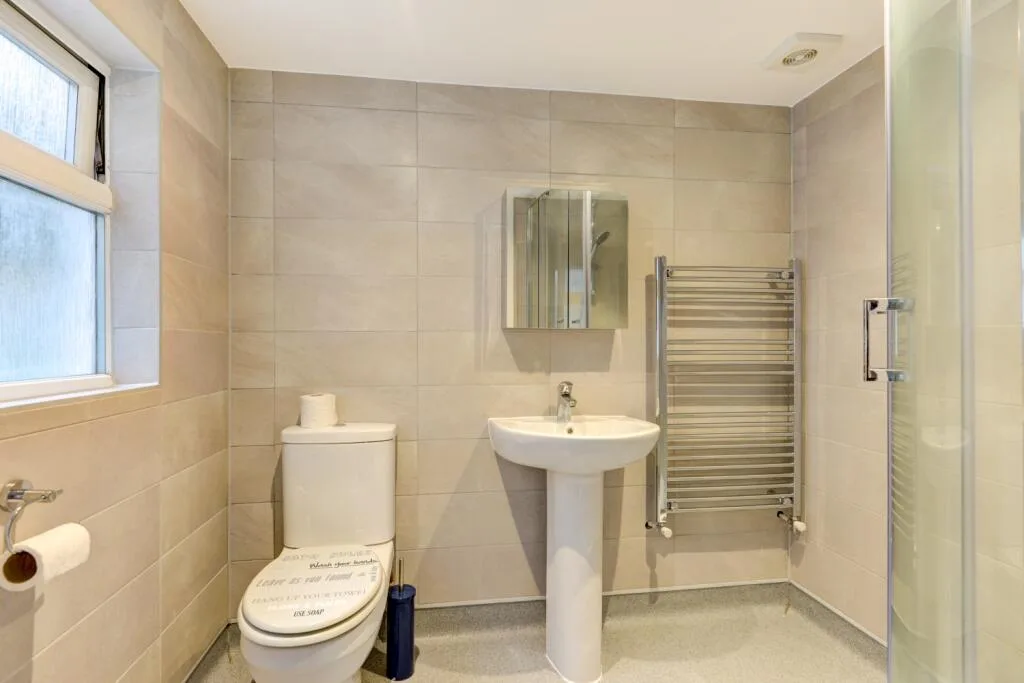 6 bedroom terraced house for rent
