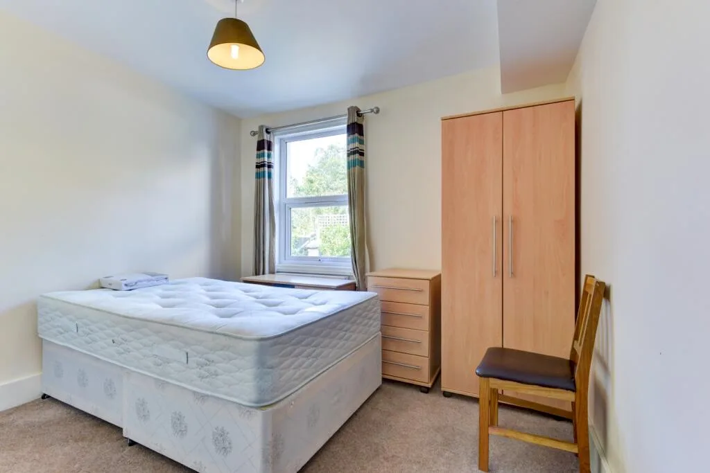 6 bedroom terraced house for rent