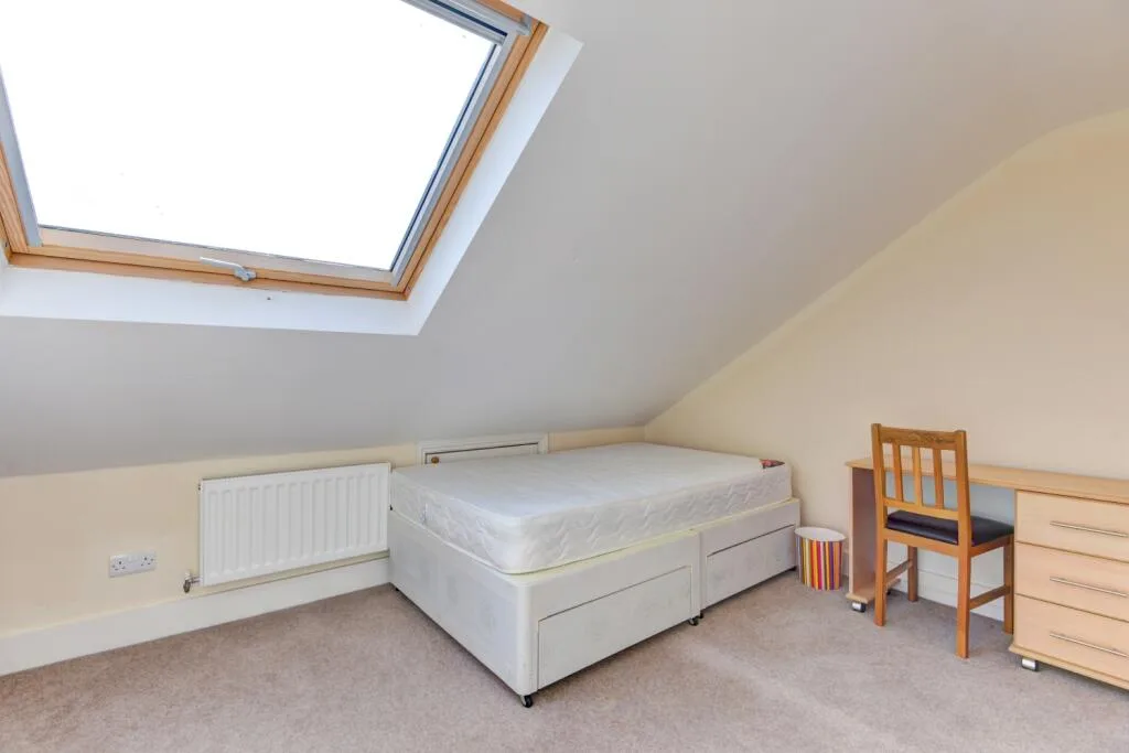6 bedroom terraced house for rent