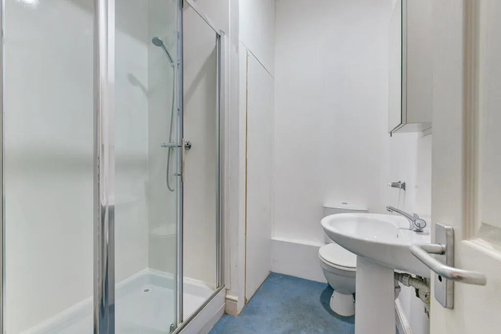 6 bedroom terraced house for rent