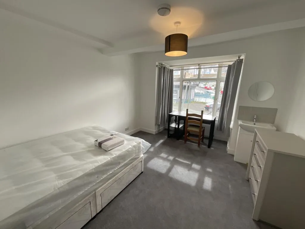 6 bedroom terraced house for rent
