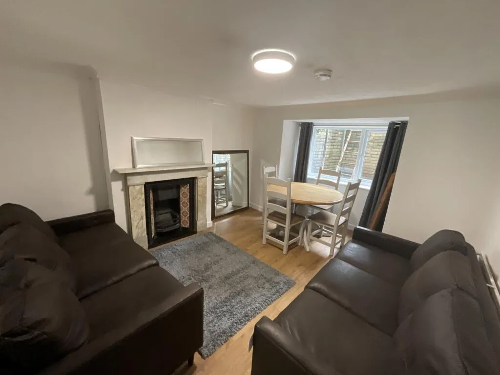 6 bedroom terraced house for rent