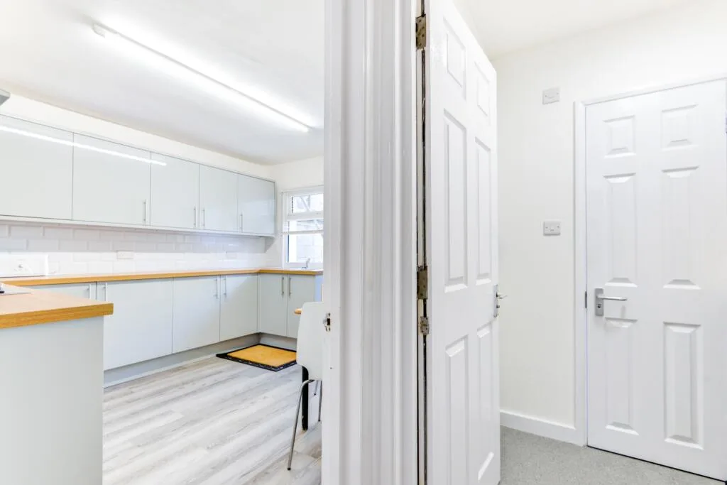 6 bedroom terraced house for rent