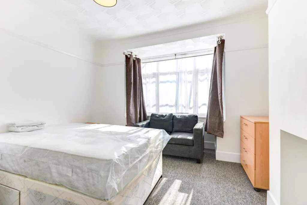 6 bedroom terraced house for rent