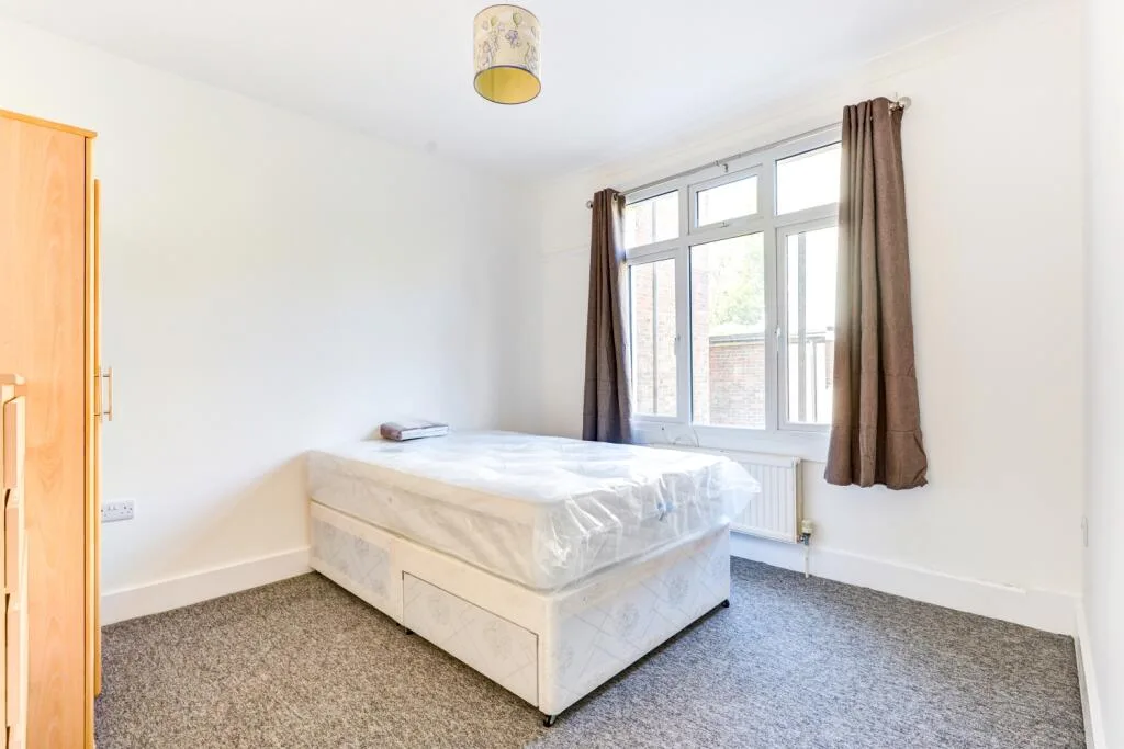 6 bedroom terraced house for rent