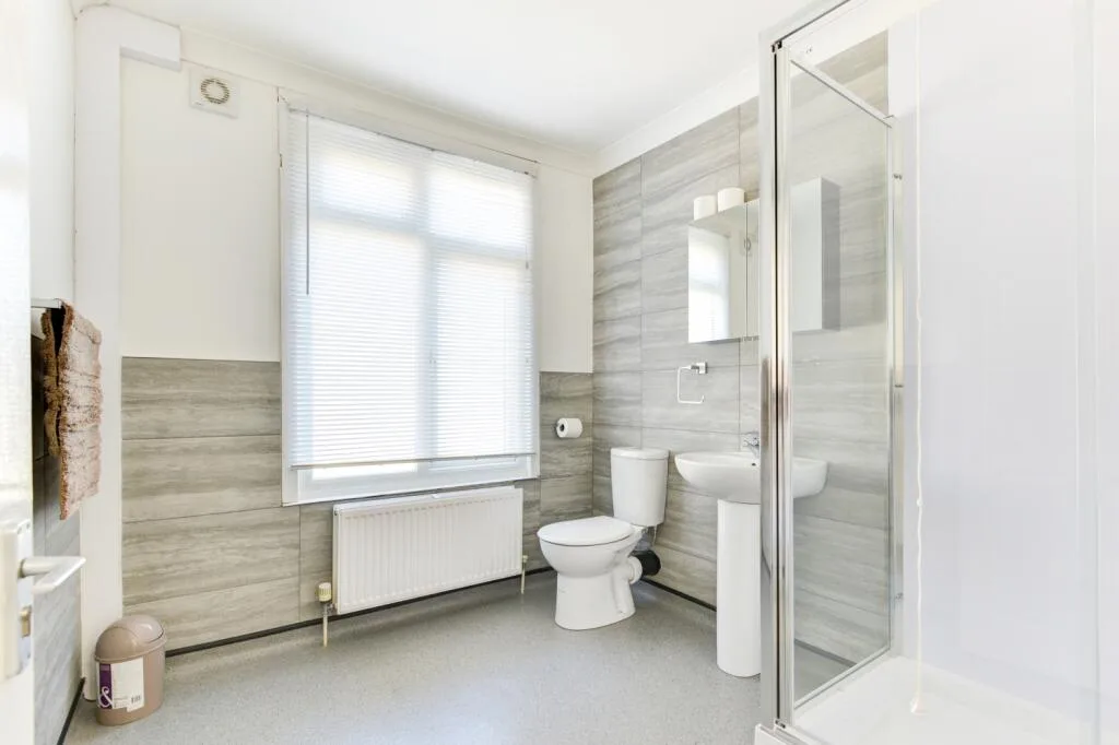 6 bedroom terraced house for rent