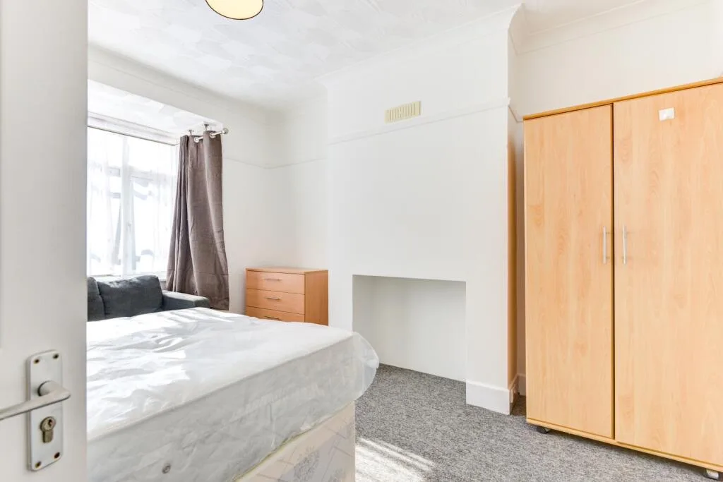 6 bedroom terraced house for rent