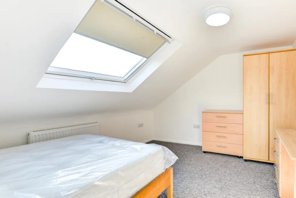 6 bedroom terraced house for rent