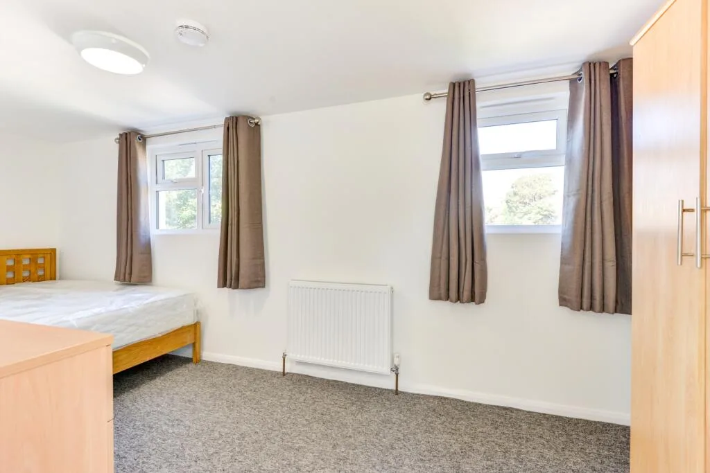 6 bedroom terraced house for rent