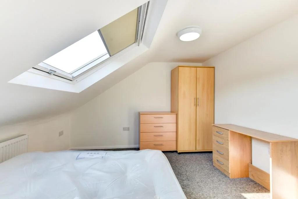 6 bedroom terraced house for rent