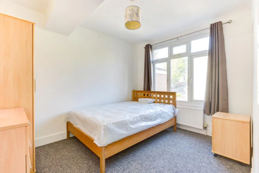 6 bedroom terraced house for rent