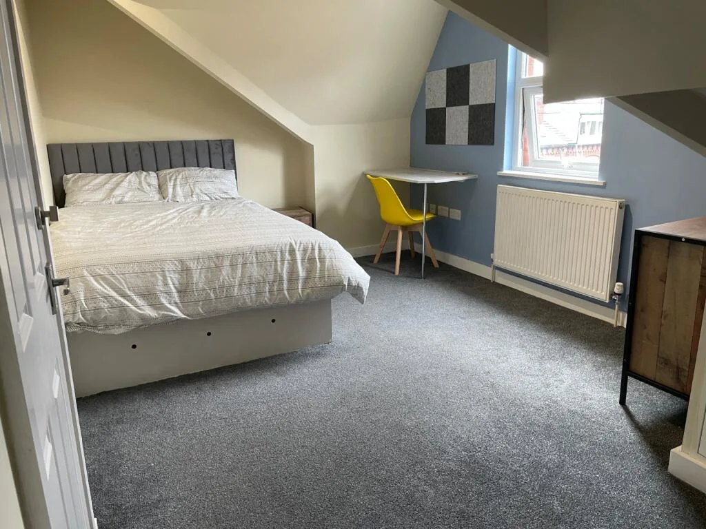 5 bedroom terraced house for rent