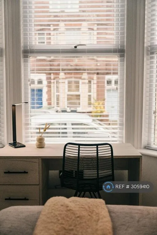 6 bedroom terraced house for rent