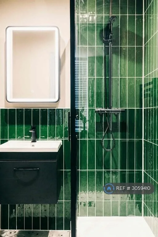 6 bedroom terraced house for rent