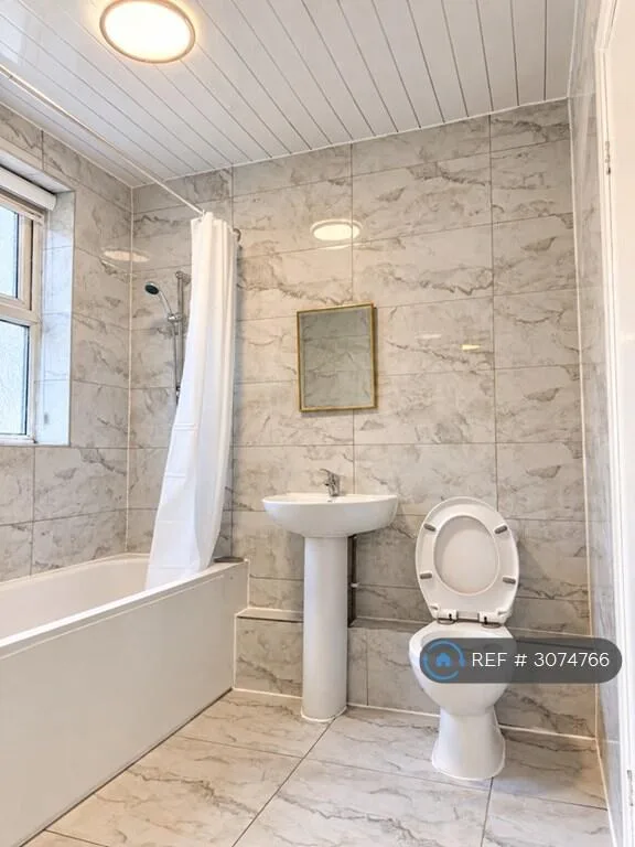 3 bedroom flat for rent