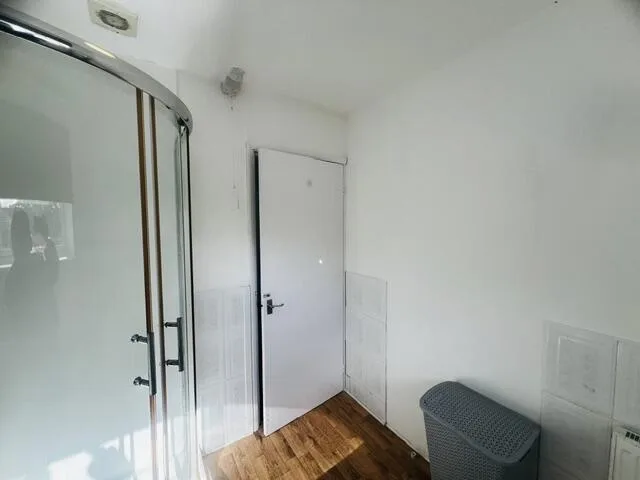 4 bedroom semi-detached house for rent