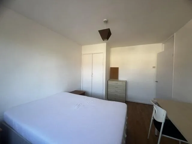 4 bedroom semi-detached house for rent