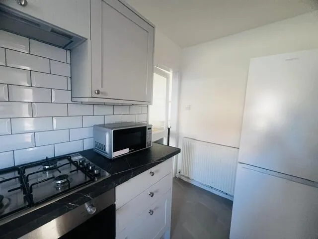 4 bedroom semi-detached house for rent