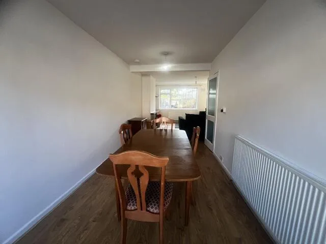 4 bedroom semi-detached house for rent