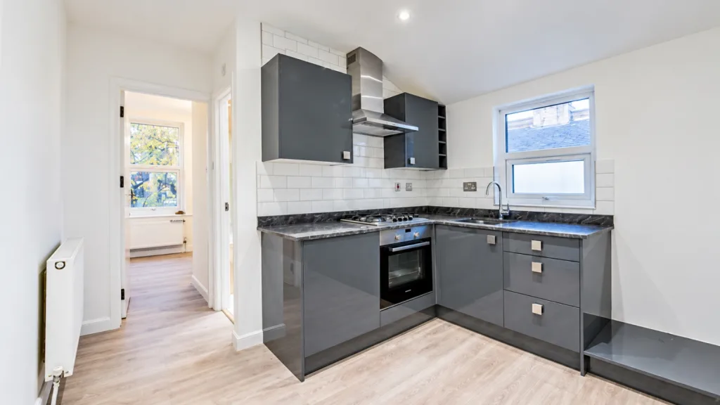 3 bedroom flat for rent