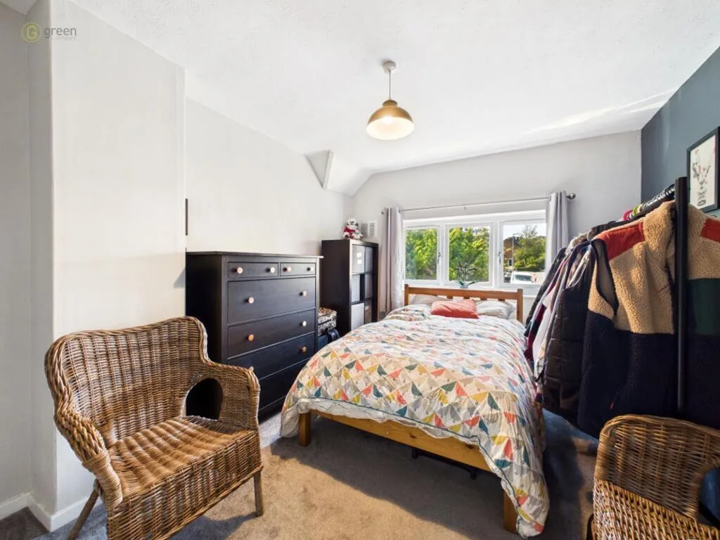 4 bedroom end of terrace house for rent