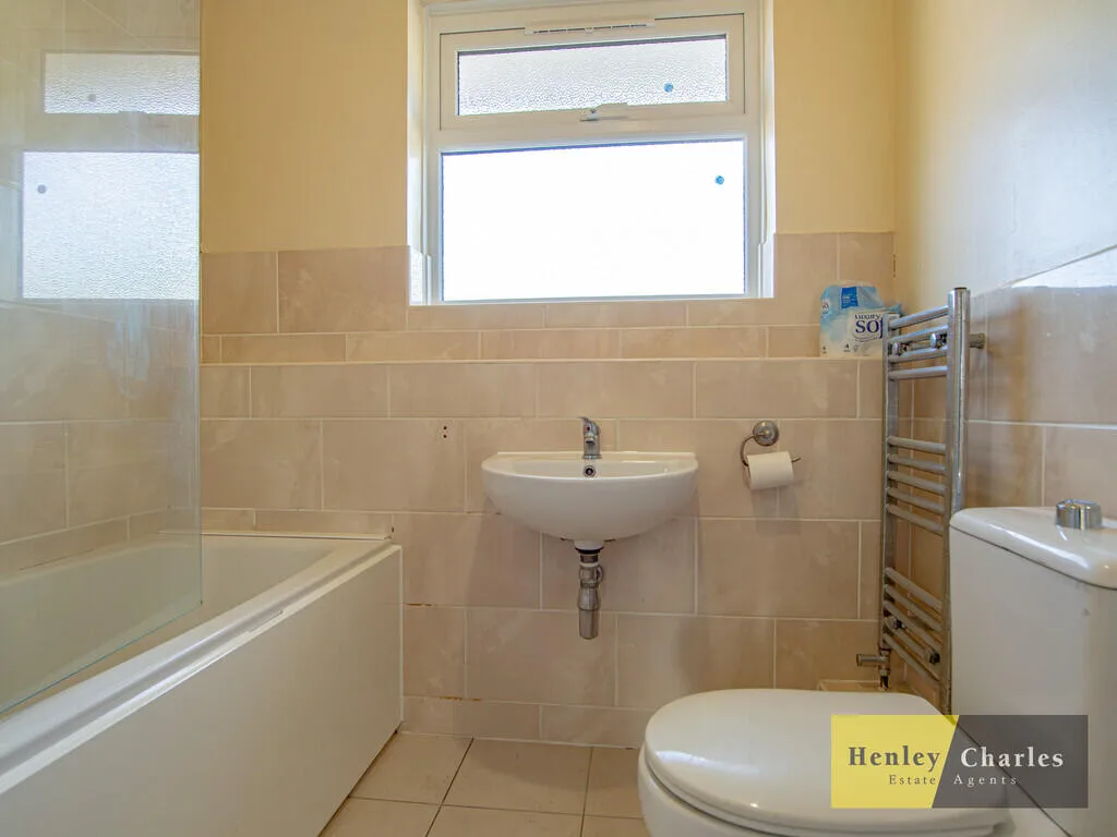 3 bedroom maisonette for rent