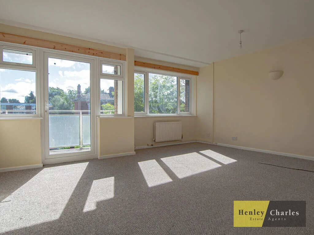 3 bedroom maisonette for rent